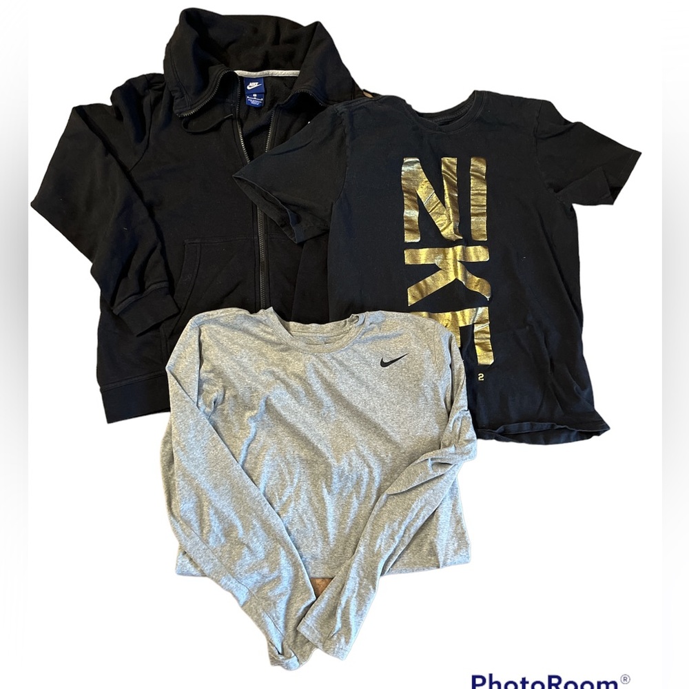 Nike Bundle size Medium